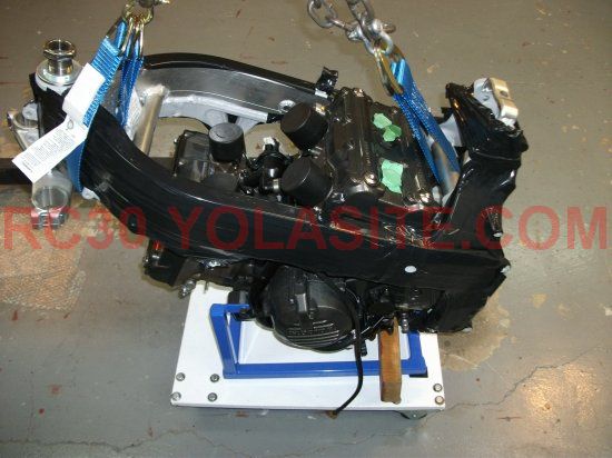 RC30 Engine and Frame